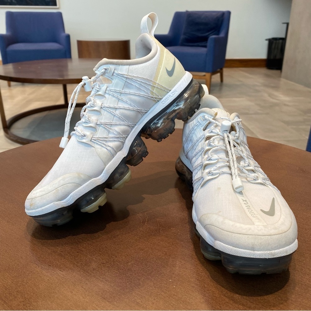 Nike Air‎ Women’s VaporMax Run Shoes, Size 7